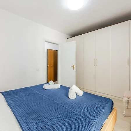 Apartment Sophie Downtown By Pikhost