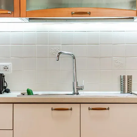 Lägenhet Sophie Downtown By Pikhost *