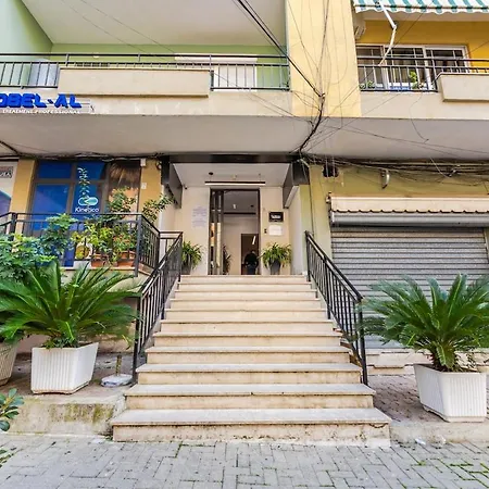 Apartment Sophie Downtown By Pikhost Tirana