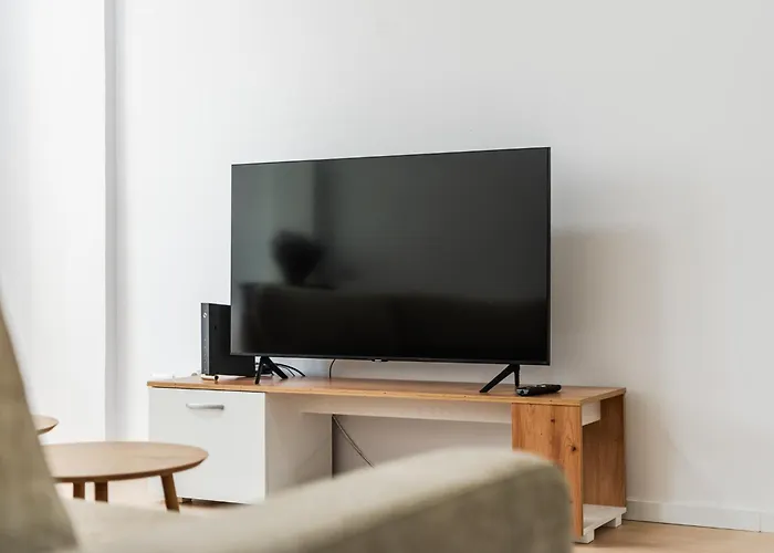 Sophie Downtown By Pikhost